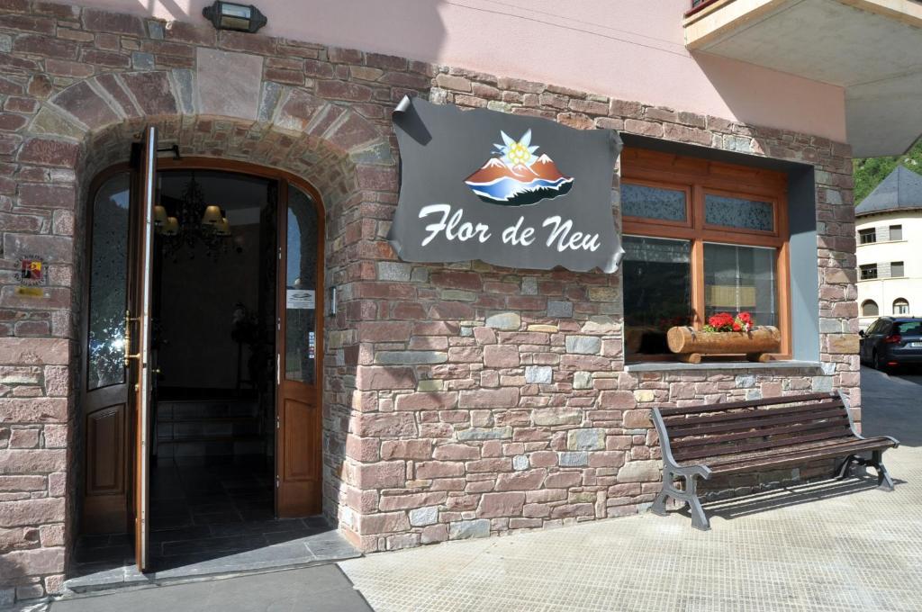 Hotel Flor De Neu El Pont de Suert Luaran gambar