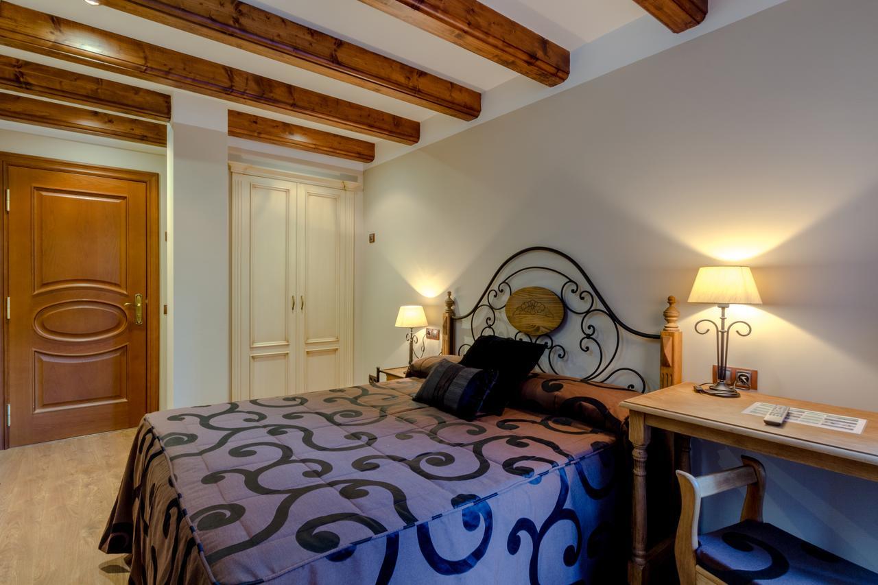 Hotel Flor De Neu El Pont de Suert Luaran gambar