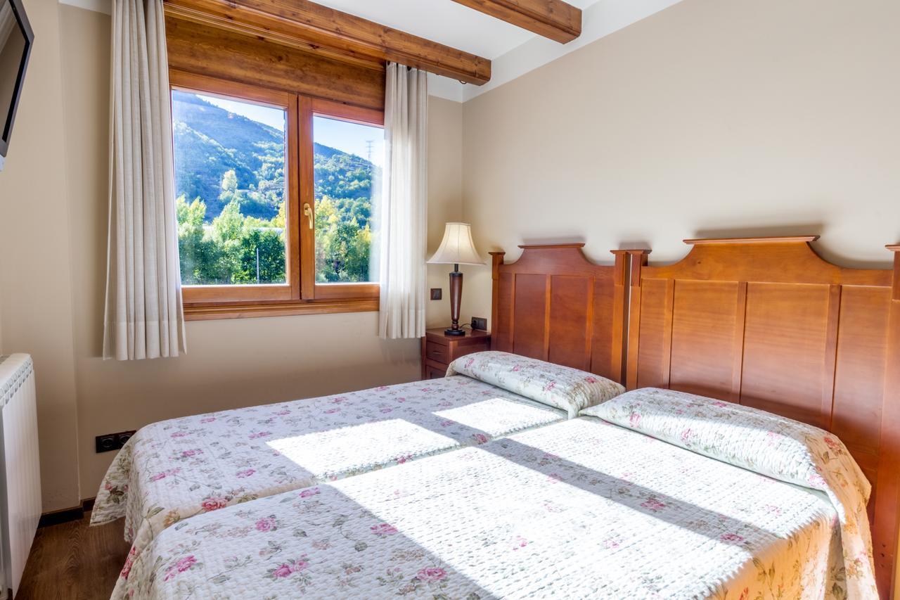 Hotel Flor De Neu El Pont de Suert Luaran gambar